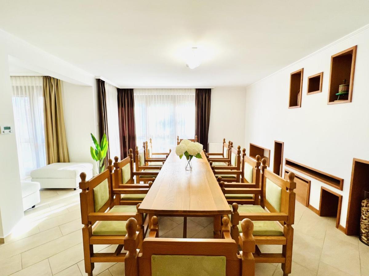 Villa Szofia Veszprem Apartments Bagian luar foto