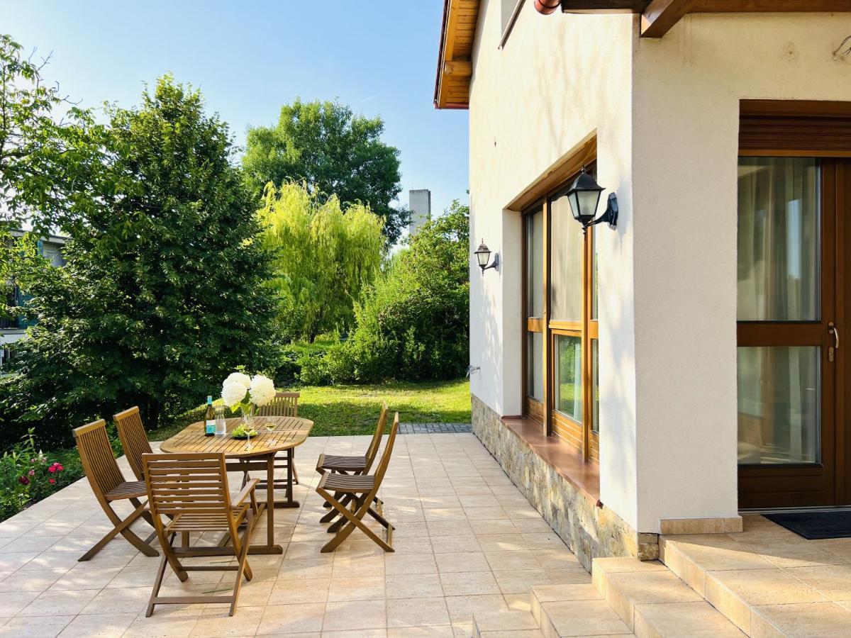 Villa Szofia Veszprem Apartments Bagian luar foto